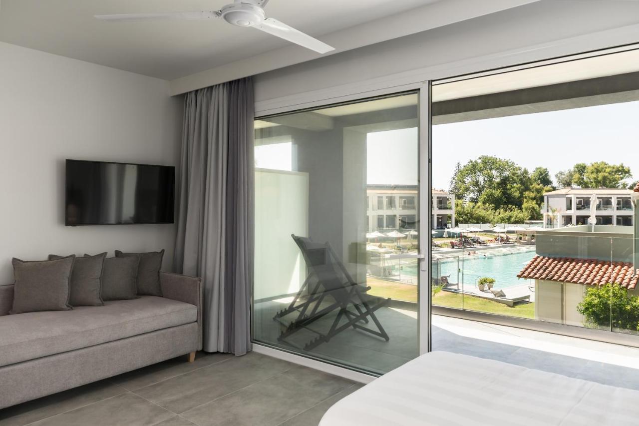 Acharavi Beach Hotel Dış mekan fotoğraf